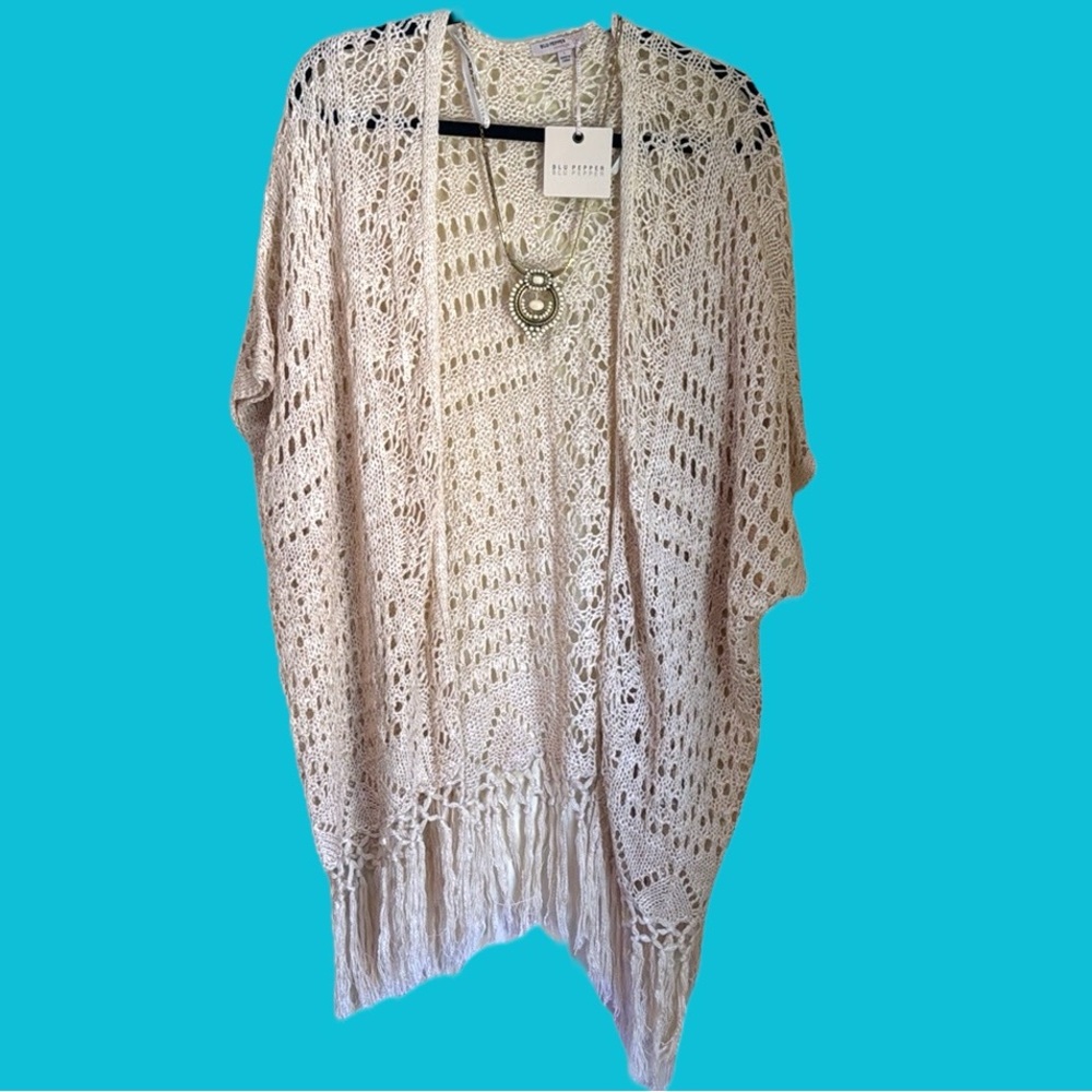 NWT BLU‎ PEPPER Cream Crochet like Kimono with Fringe